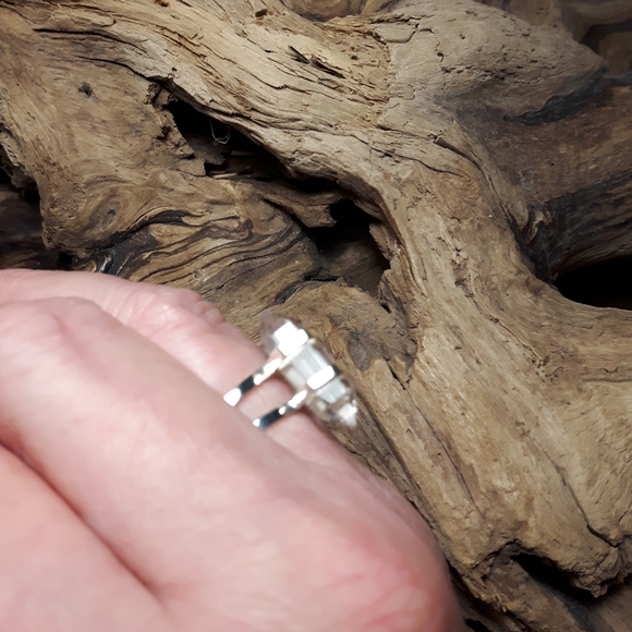 Sterling silver clear quartz ring - Picture 2 of 7